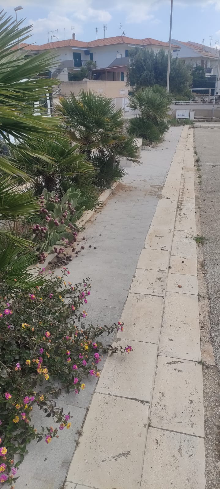 Via Terrasini, Marina di Ragusa.